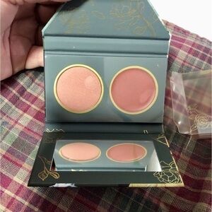 🚦Miss Fame The Blush Series Palette 1